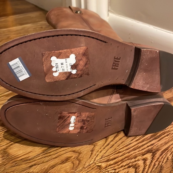 Frye Melissa Button Inside Zip leather Boot - Picture 5 of 5